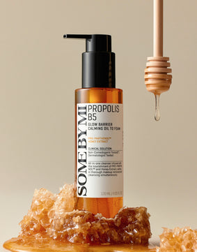 Oil-foam for skin radiance with propolis Some By Mi Propolis B5 Glow Barrier Calming Oil To Foam